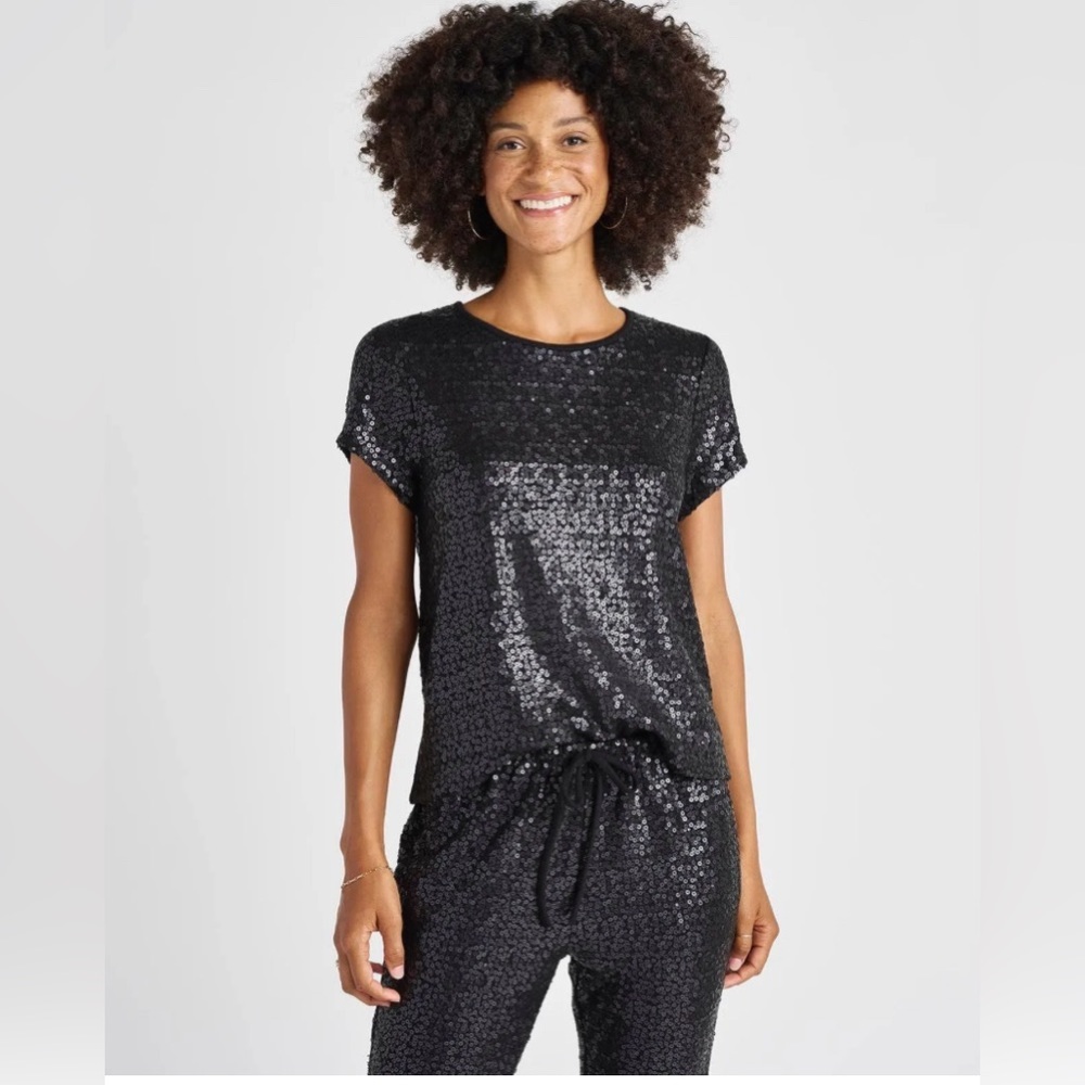 Splendid Womens Oxford Sequined Short Sleeve Blouse.